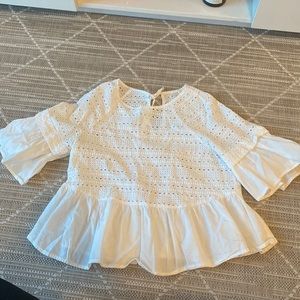 White blouse with details on the top